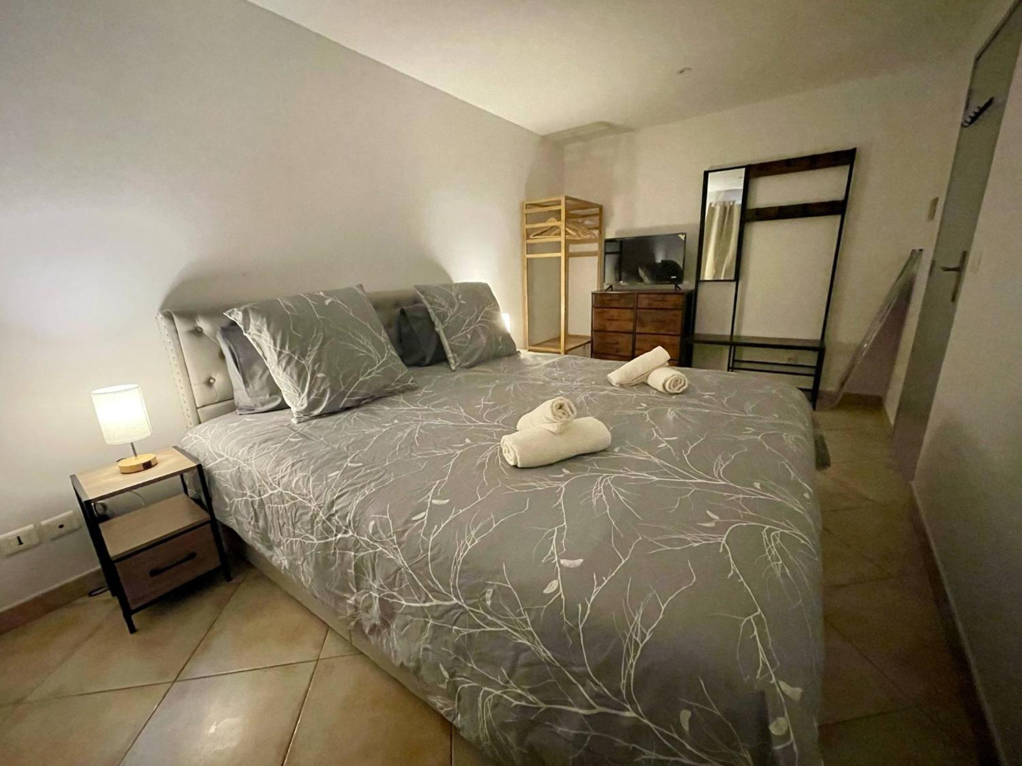 Apartamento Vous Viendrez Vivre Ici , Garage A Moto